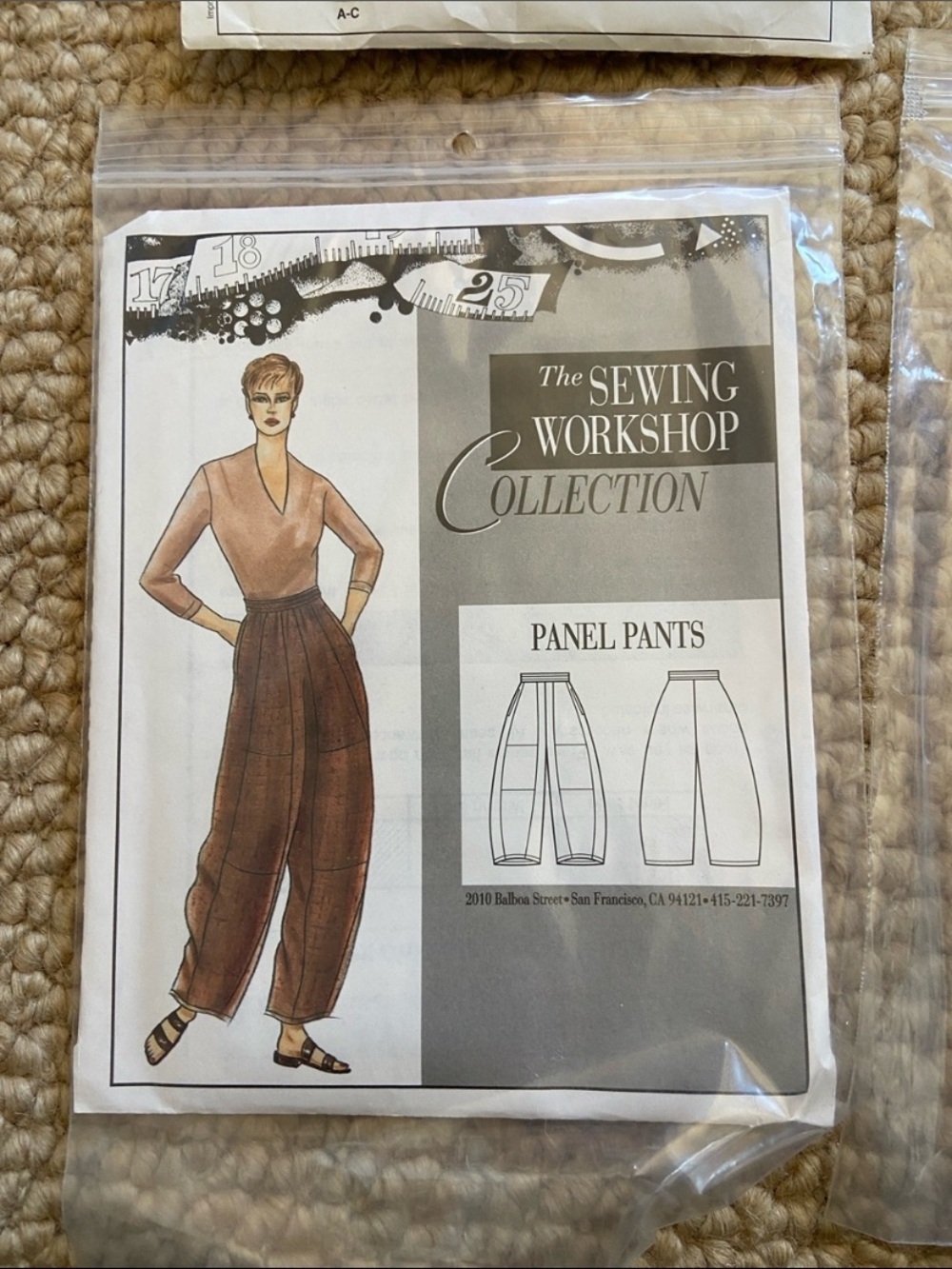 2 sewing patterns for husseyo - Picture 3 of 4